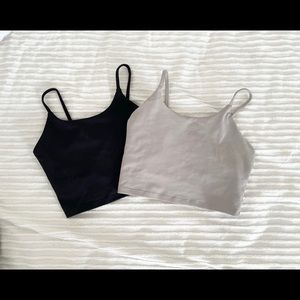 Bundle of two crop tanks with shelf bra.
